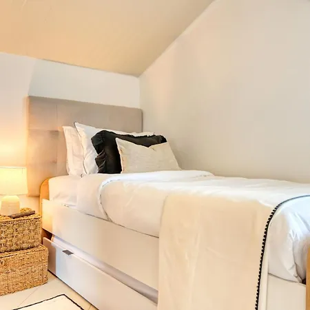 Cantinho Da Mikaela, A In Madeira * פונטה דו סול