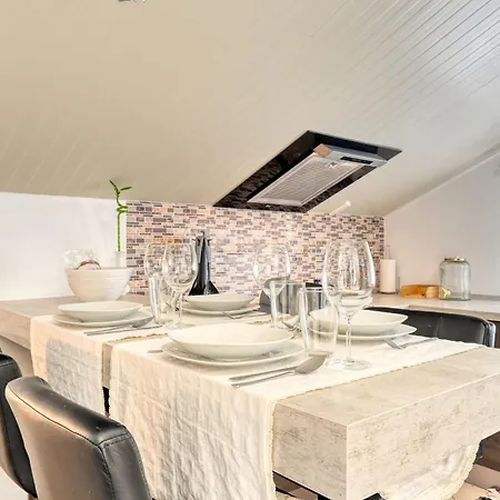 Cantinho Da Mikaela, A In Madeira Apartment