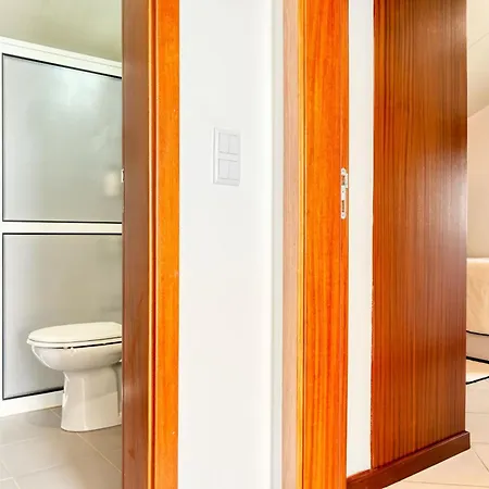 Cantinho Da Mikaela, A In Madeira Apartment