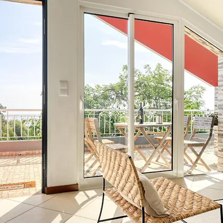 Apartment Cantinho Da Mikaela, A In Madeira *