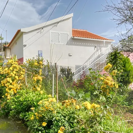 Cantinho Da Mikaela, A In Madeira *