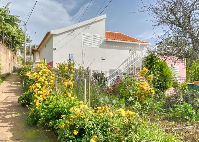 Cantinho Da Mikaela, A In Madeira *